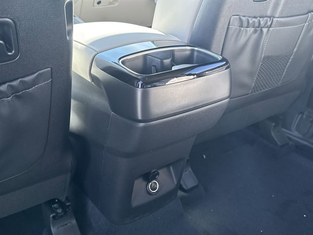 Used 2025 Kia Telluride S image 26