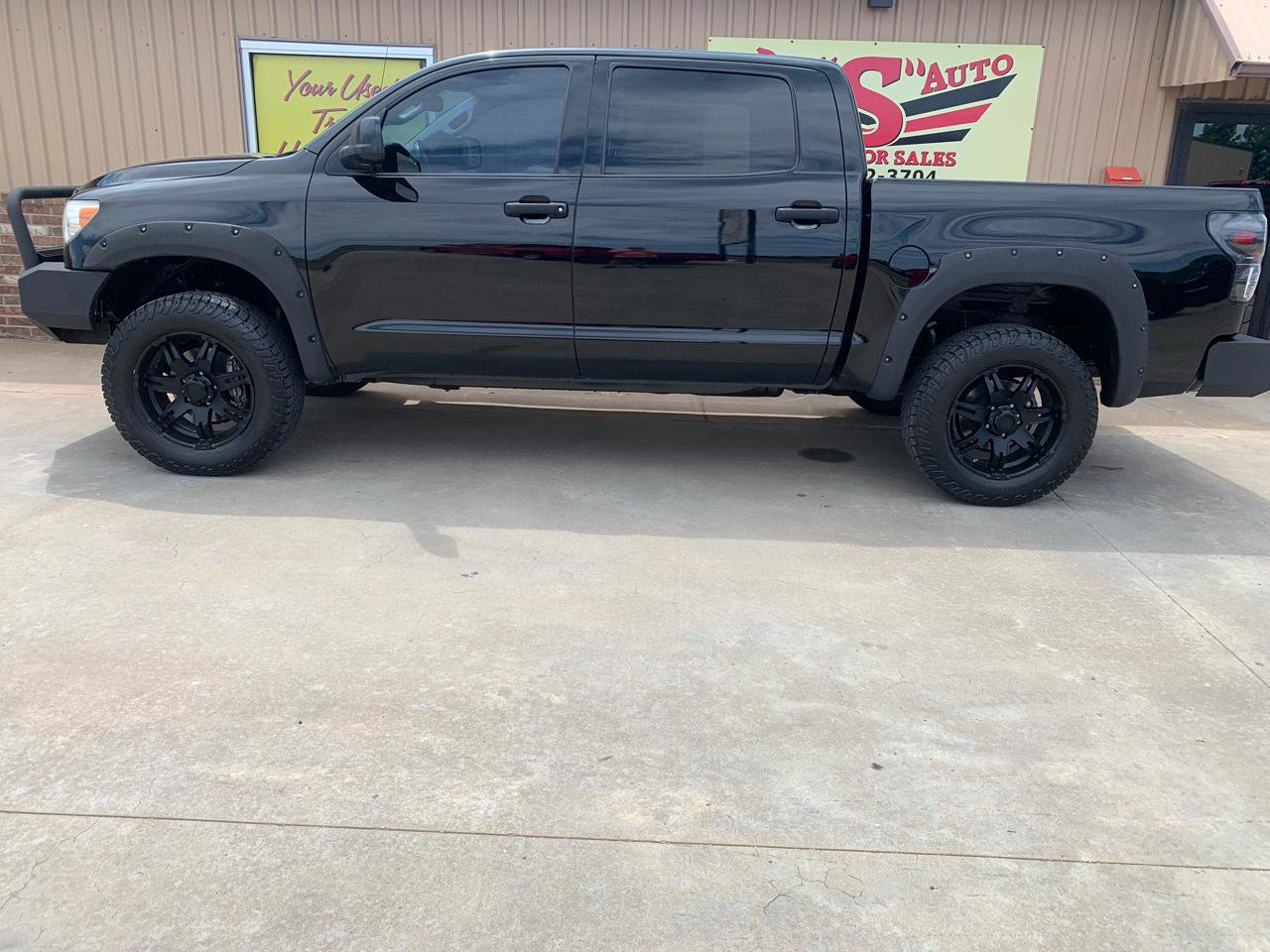 Used 2011 Toyota Tundra Limited w/ Platinum Pkg AWD/4WD image 5