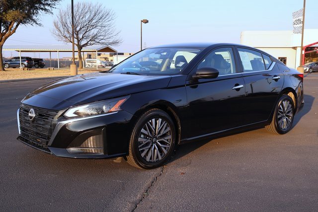 Used 2025 Nissan Altima 2.5 SV image 7