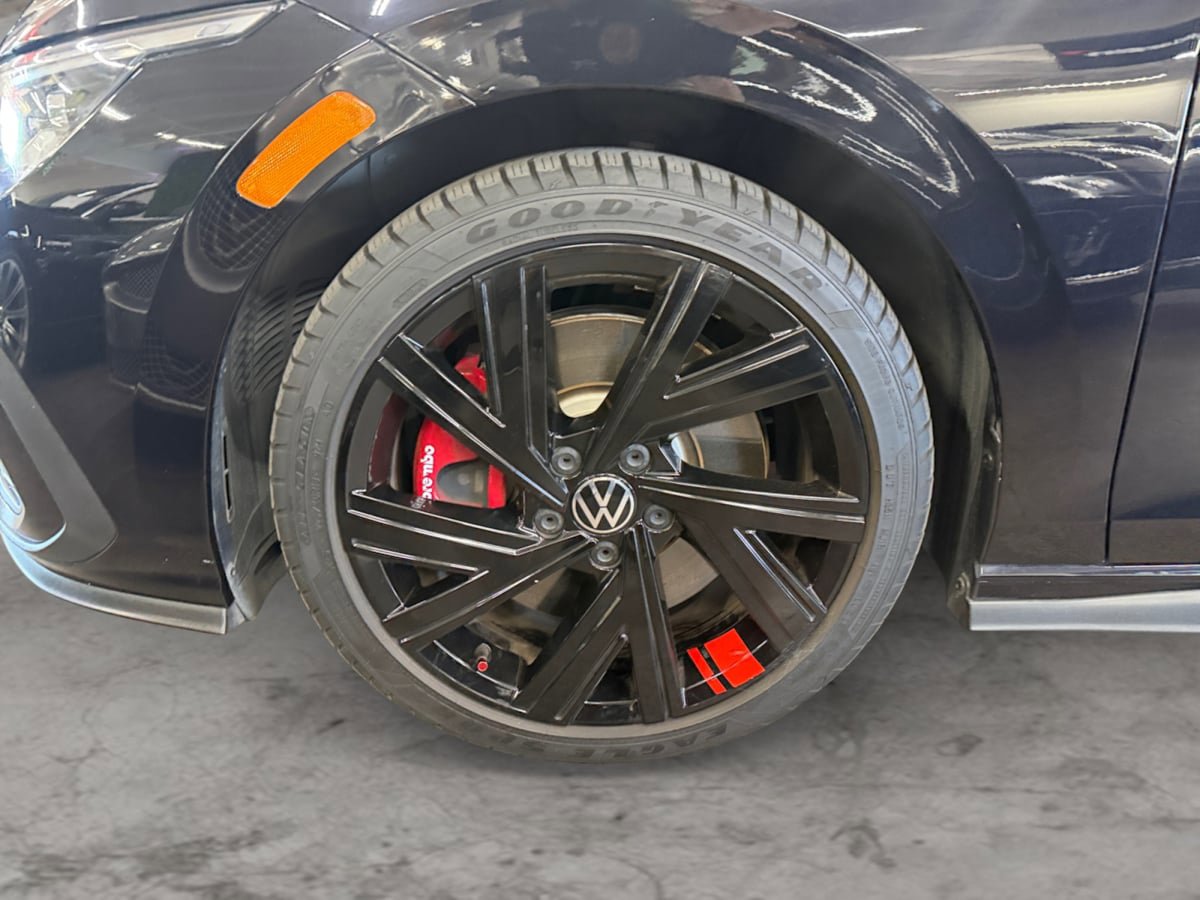 Used 2022 Volkswagen GTI SE FWD image 9