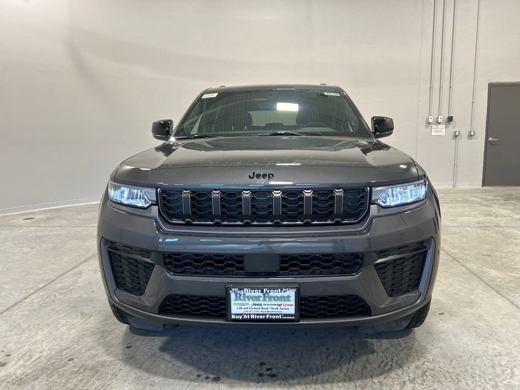 New 2026 Jeep Grand Cherokee Altitude image 3