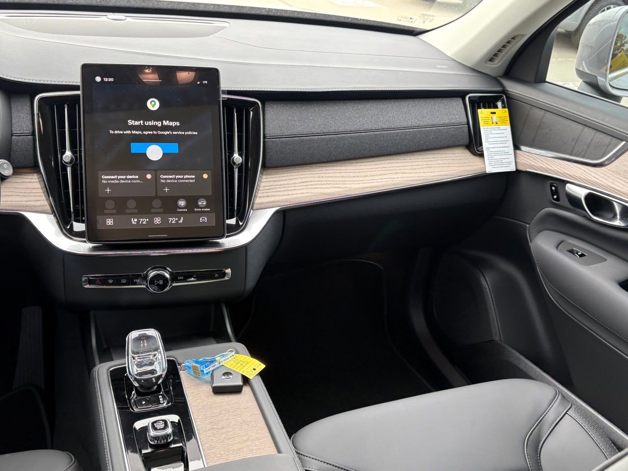 New 2026 Volvo XC90 B6 Core w/ Protection Package Premier image 12