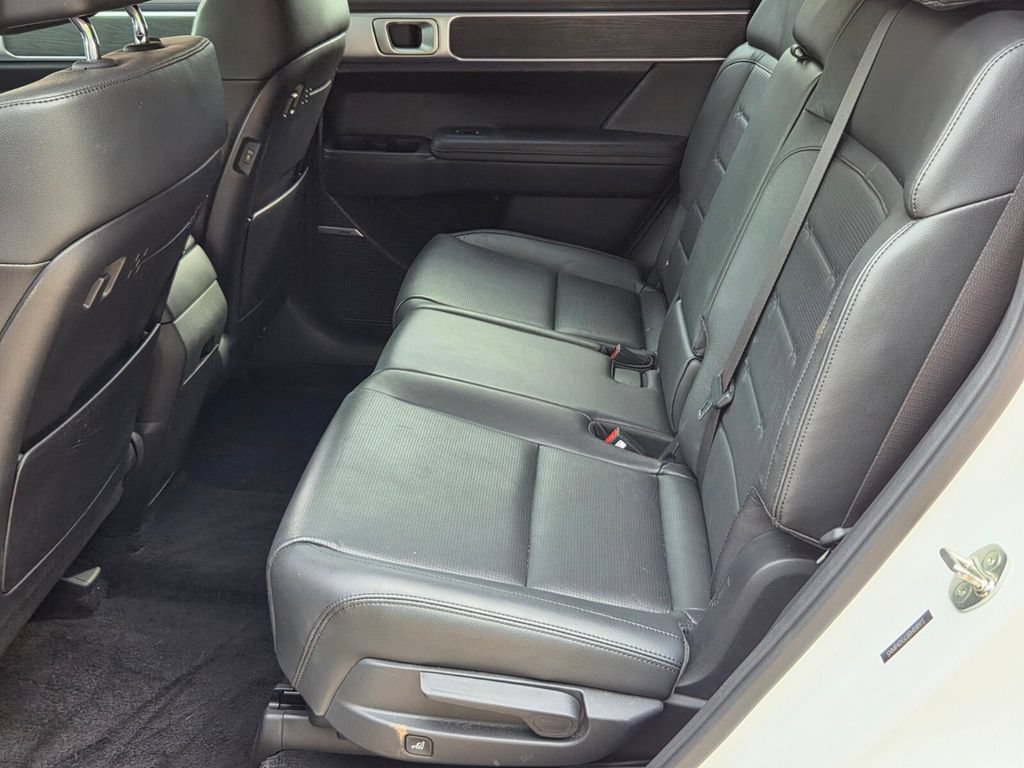 Used 2024 Hyundai Santa Fe Limited AWD/4WD image 13