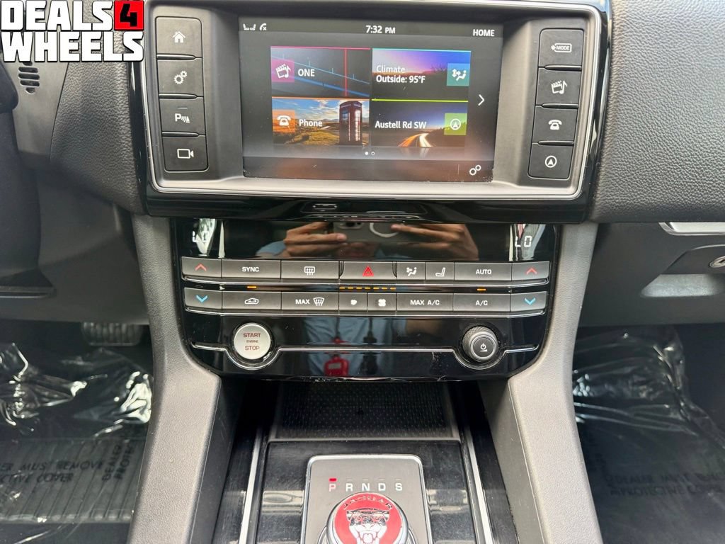 Used 2018 Jaguar F-PACE Prestige AWD/4WD image 20