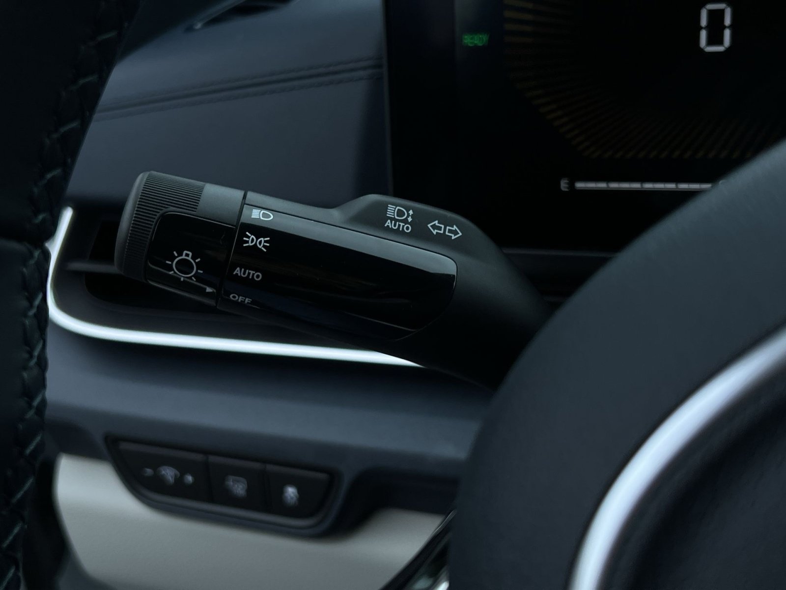New 2026 Kia Carnival EX FWD image 35