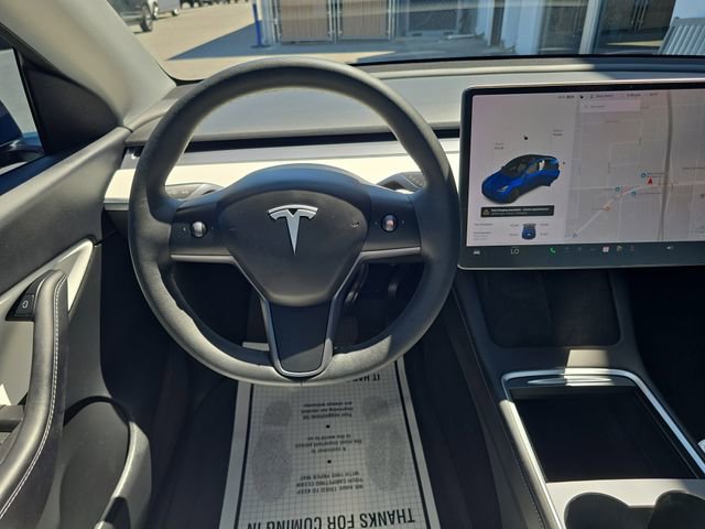 Used 2022 Tesla Model Y Long Range image 12