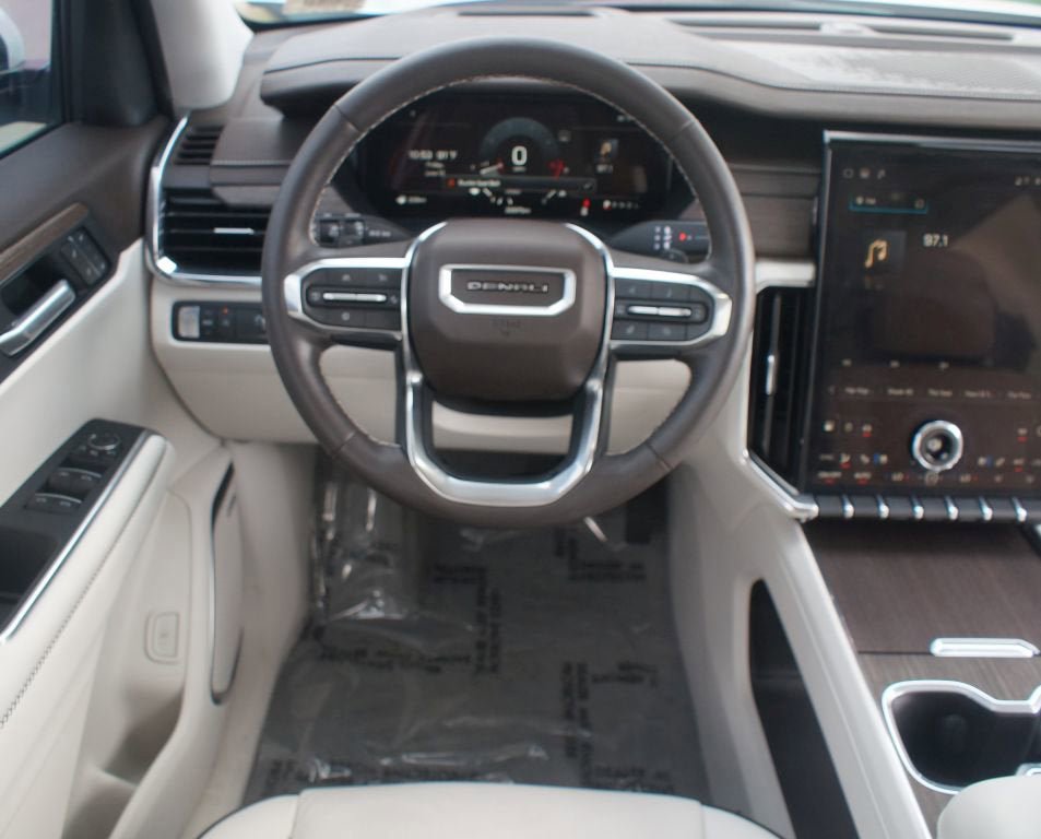 Used 2025 GMC Acadia Denali w/ LPO, Floor Liner Package FWD image 5