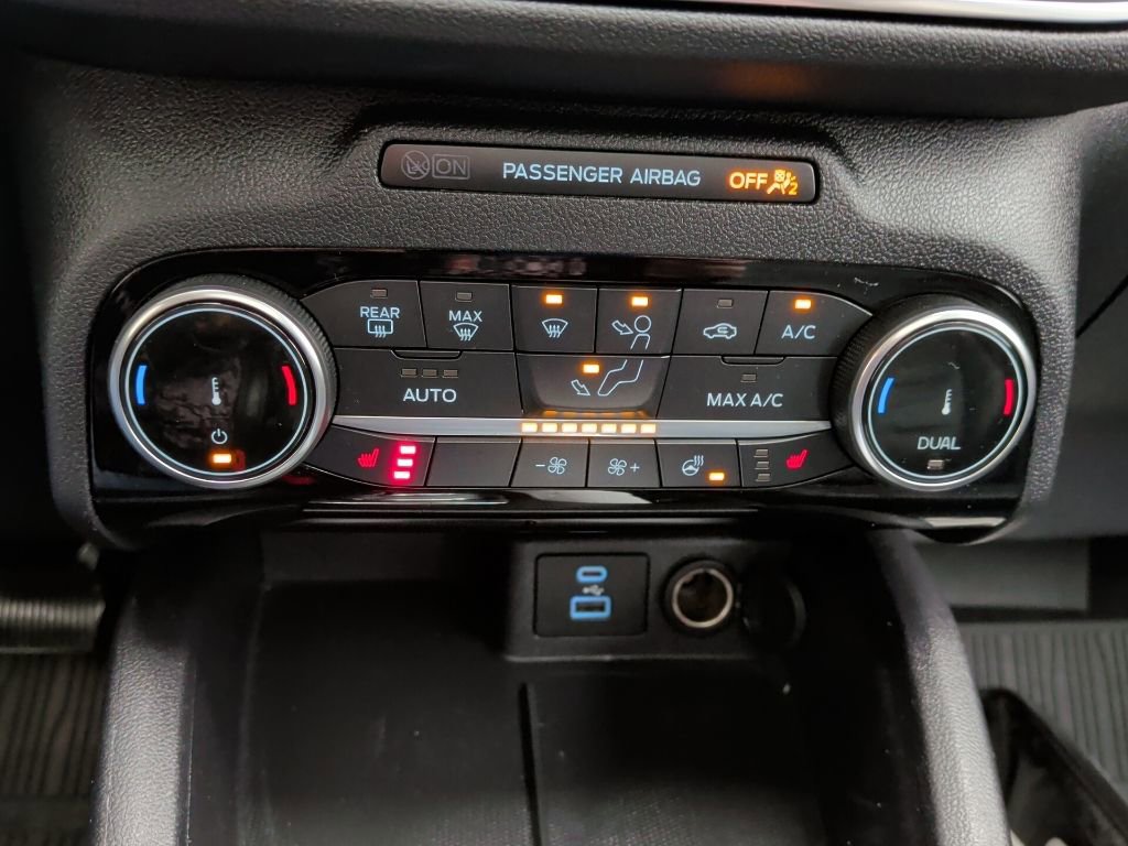 Certified 2022 Ford Escape Titanium w/ Class II Trailer Tow Package image 19