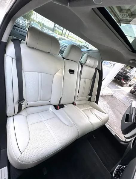 Used 2015 Kia K900 Luxury RWD image 22