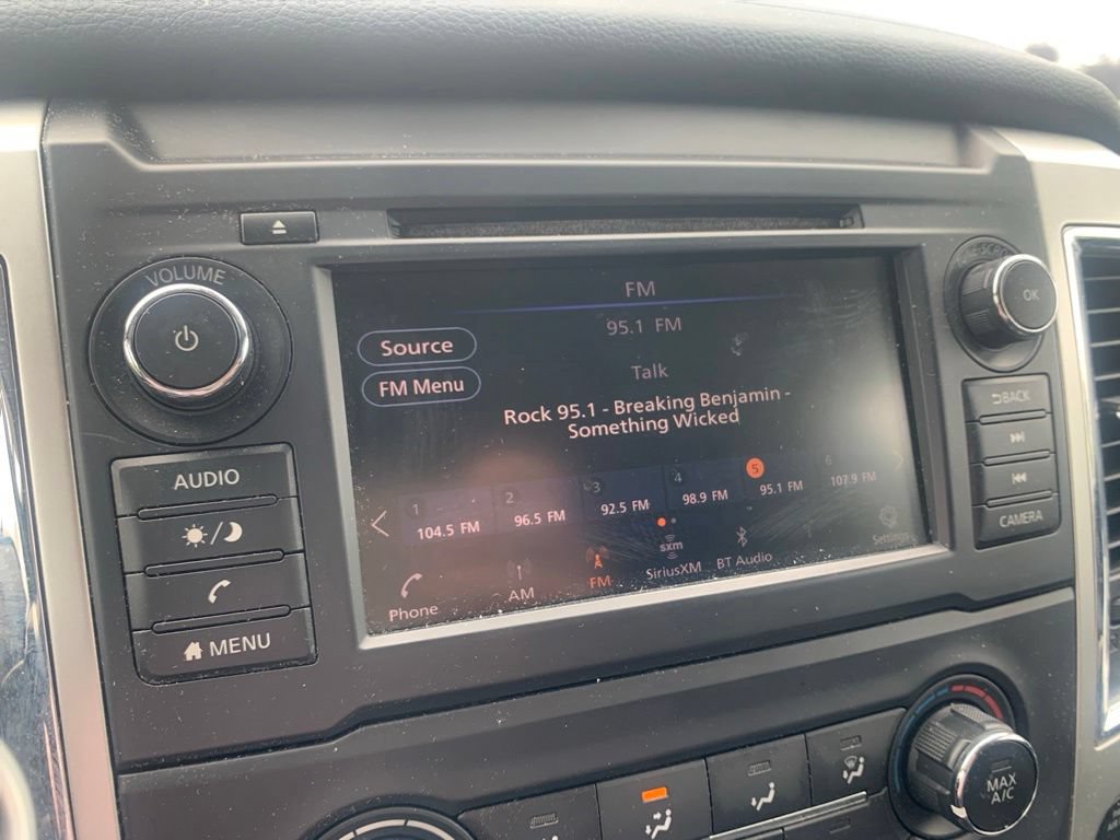 Used 2019 Nissan Titan SV AWD/4WD image 18