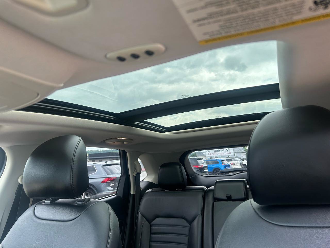Used 2016 Ford Edge SEL w/ Equipment Group 201A AWD/4WD image 27