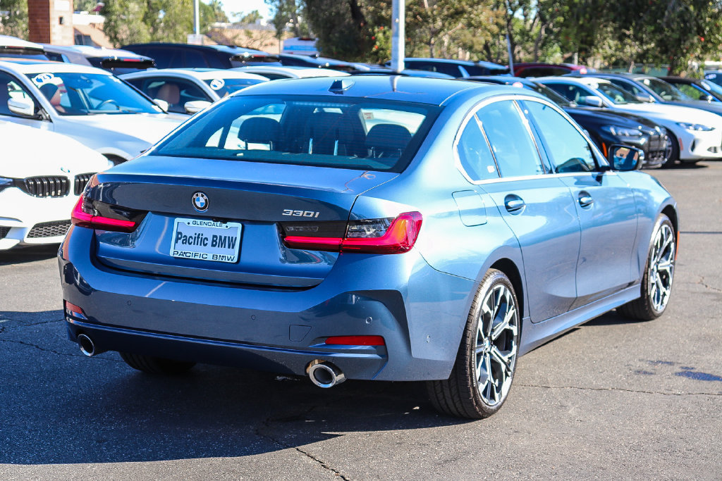 Used 2026 BMW 330i Sedan RWD image 6