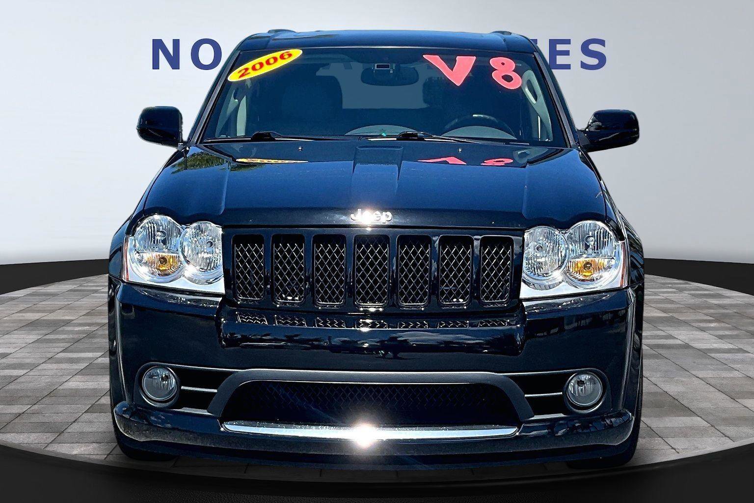 Used 2006 Jeep Grand Cherokee SRT8 w/ SRT Option Group I AWD/4WD image 2