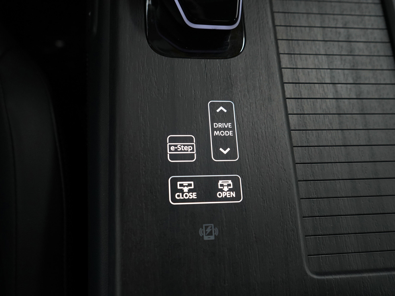 Used 2023 Nissan Ariya AWD image 27