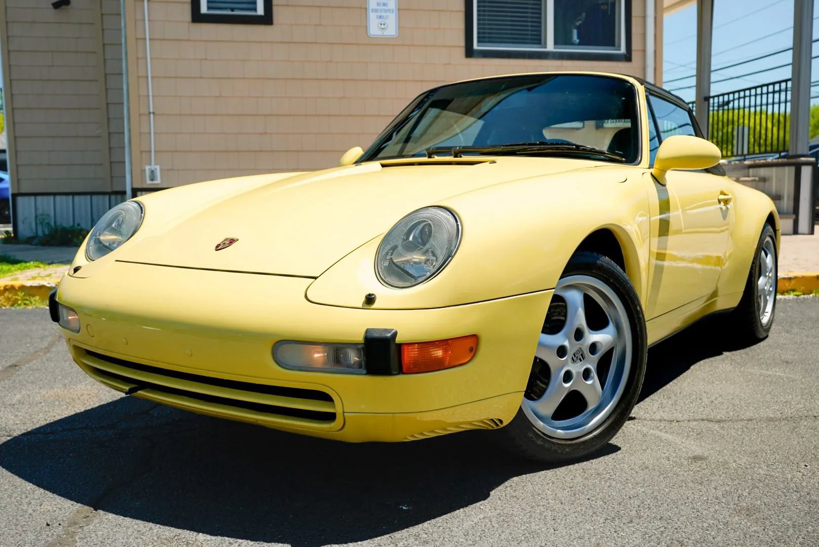 Used 1997 Porsche 911 Carrera RWD image 10