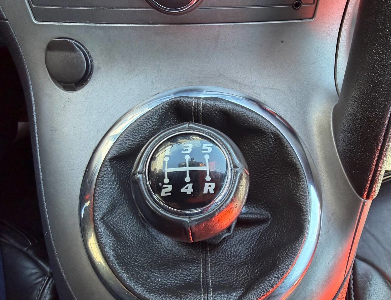 Used 2009 Pontiac Solstice GXP w/ Premium Package RWD image 39