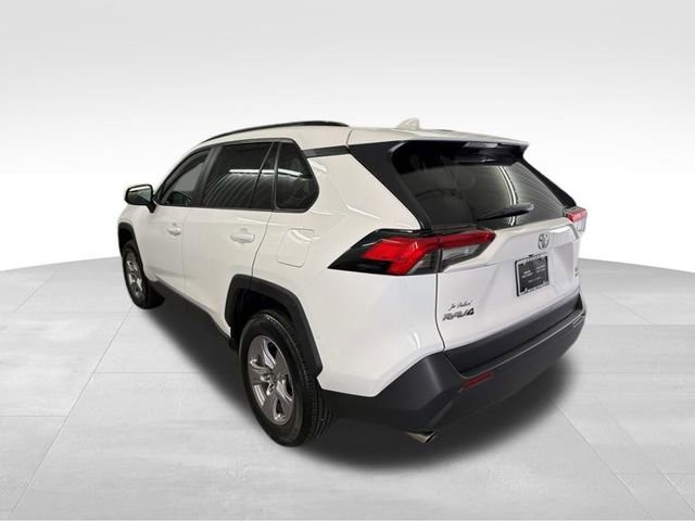 Used 2025 Toyota RAV4 XLE AWD/4WD image 8