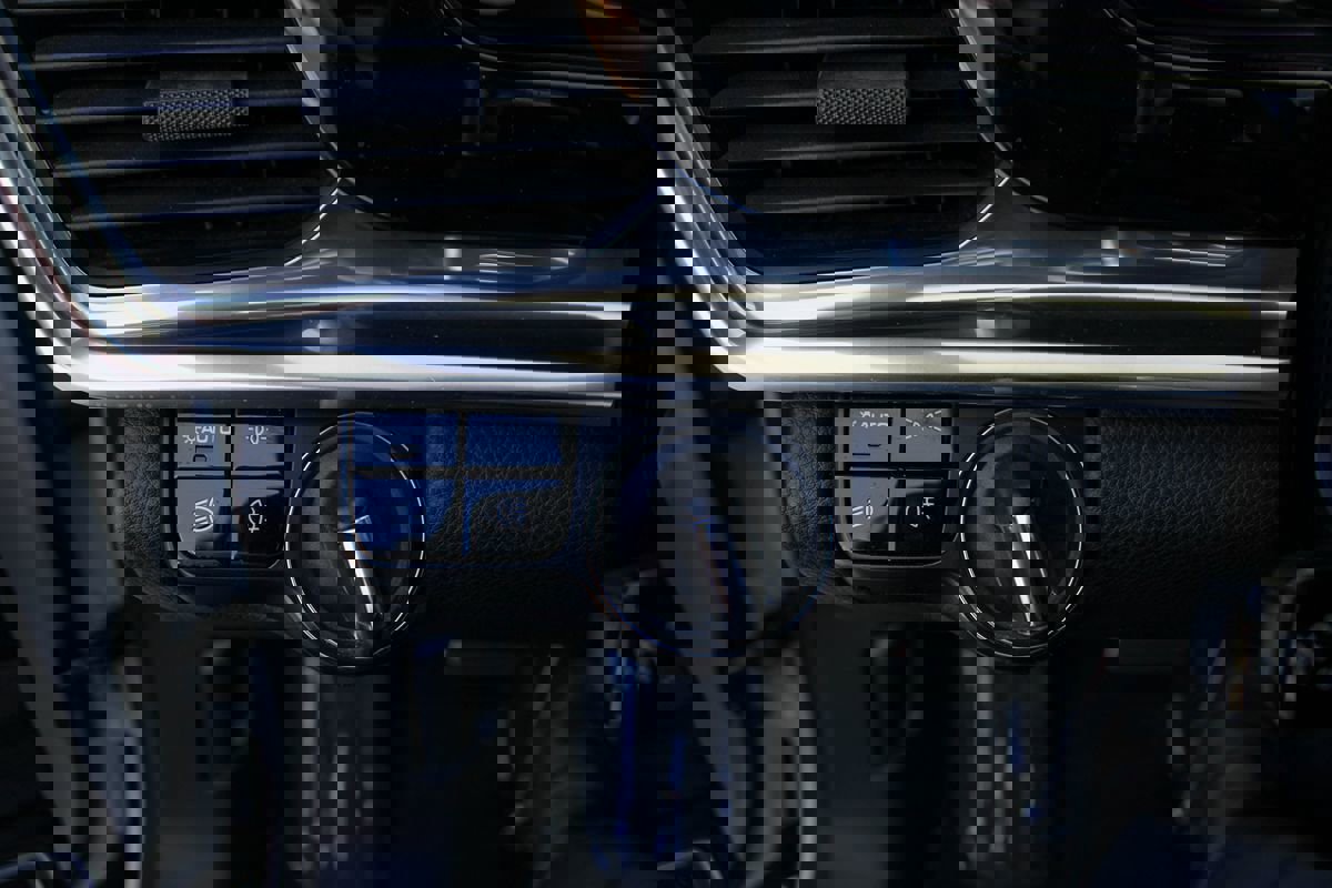 Used 2018 Porsche Panamera 4S image 42