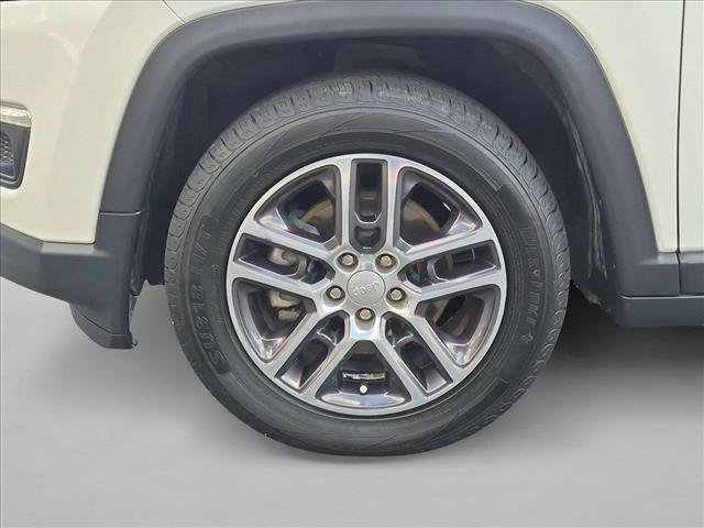 Used 2019 Jeep Compass Latitude FWD image 22