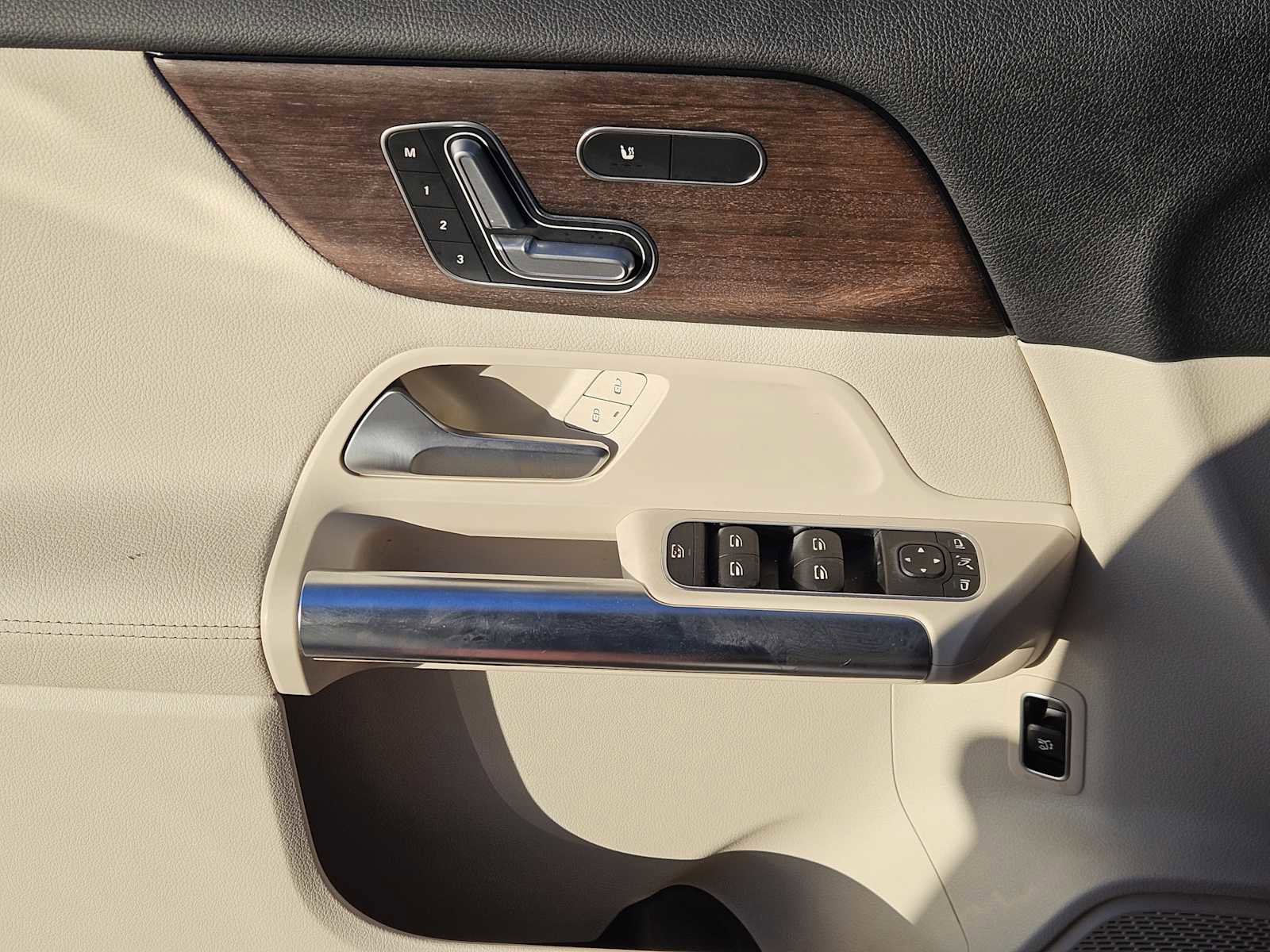 Used 2021 Mercedes-Benz GLA 250 4MATIC image 22