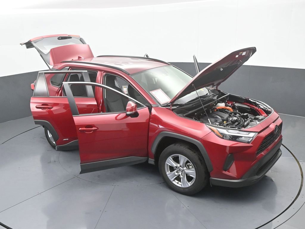 Used 2025 Toyota RAV4 XLE image 73