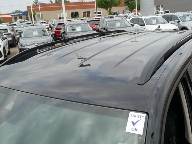Certified 2025 Volkswagen Atlas SE AWD/4WD image 10