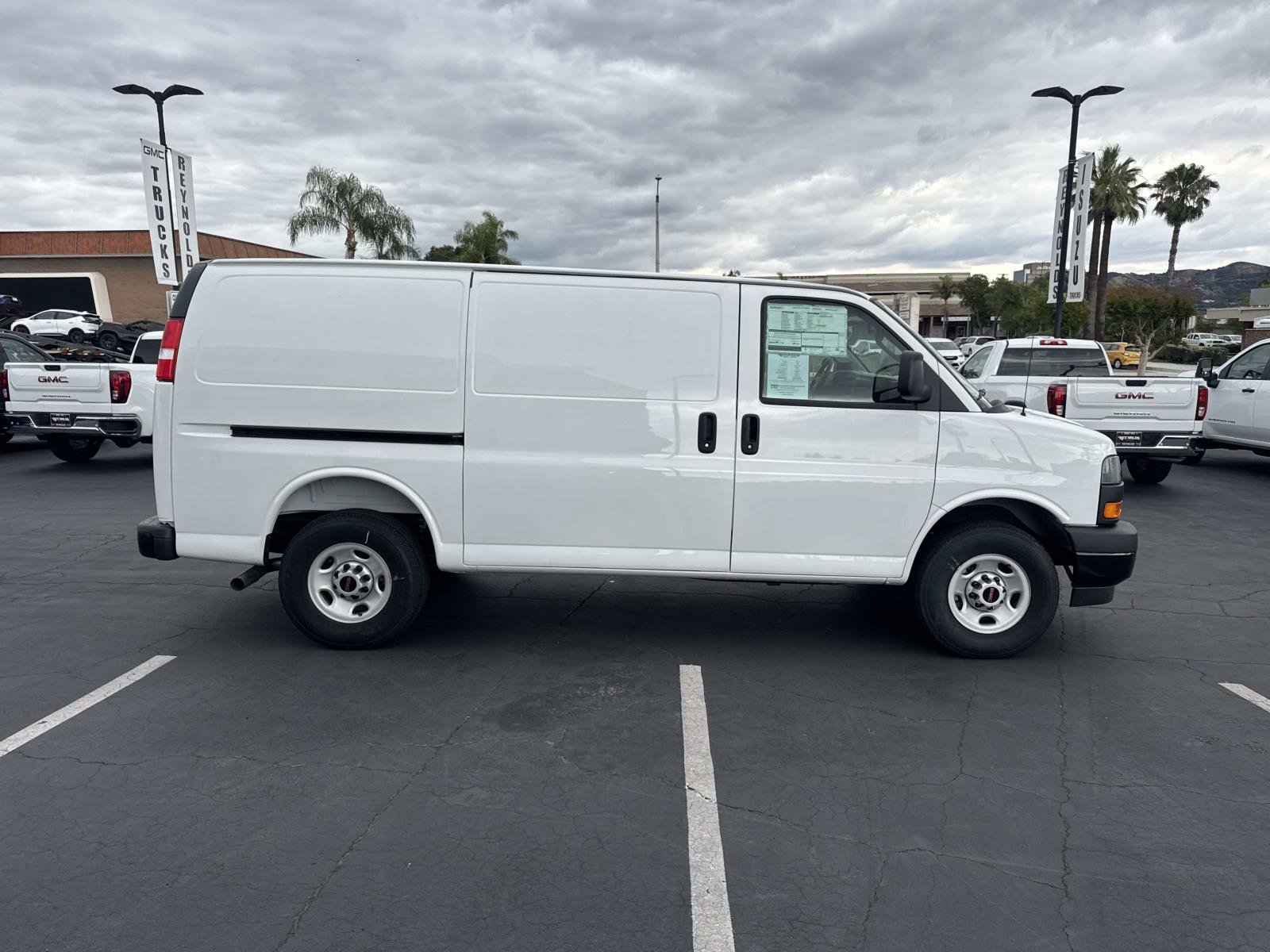 New 2025 GMC Savana 2500 w/ Driver Convenience Package RWD image 4