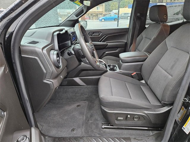 Used 2023 Chevrolet Colorado Trail Boss image 10