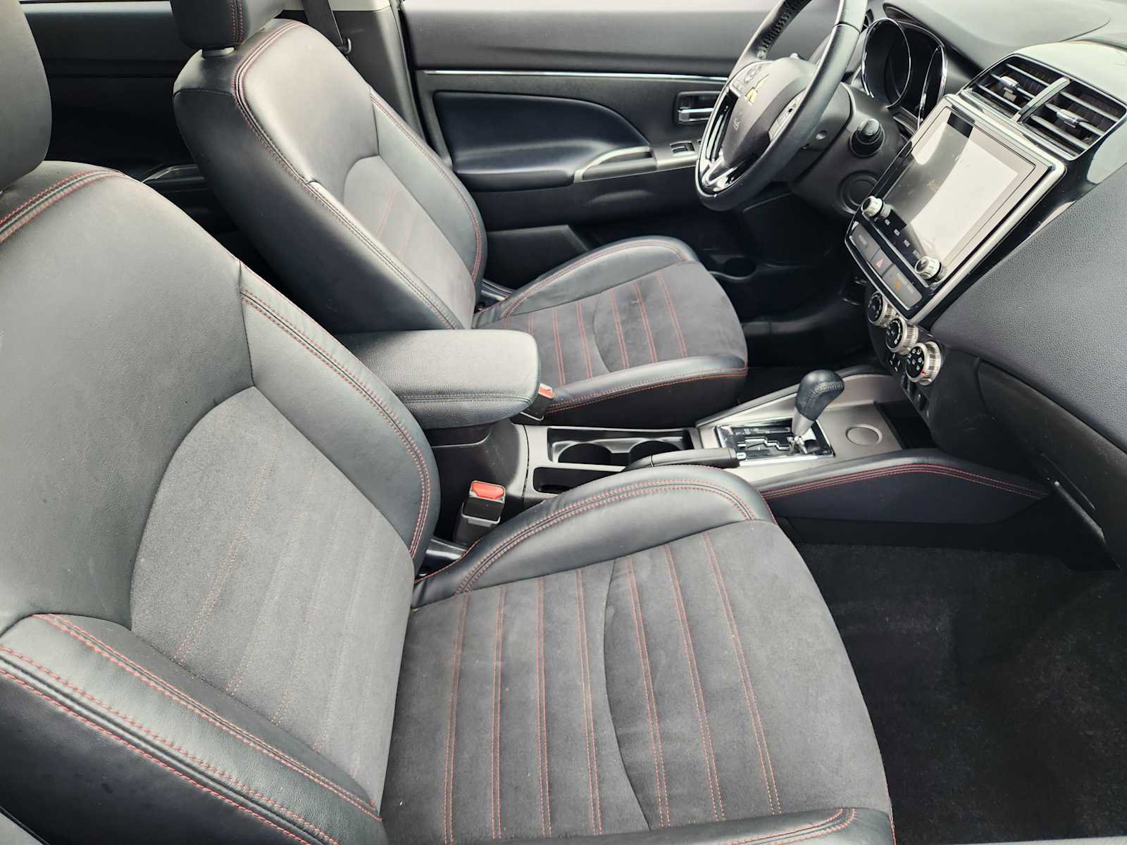 Used 2022 Mitsubishi Outlander Sport SE image 14