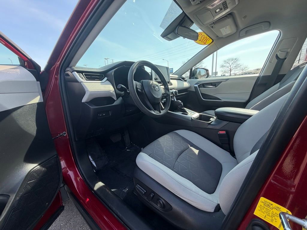 Used 2023 Toyota RAV4 XLE image 20