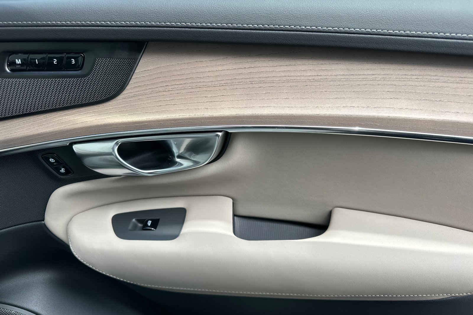 New 2026 Volvo XC90 T8 Ultra image 20