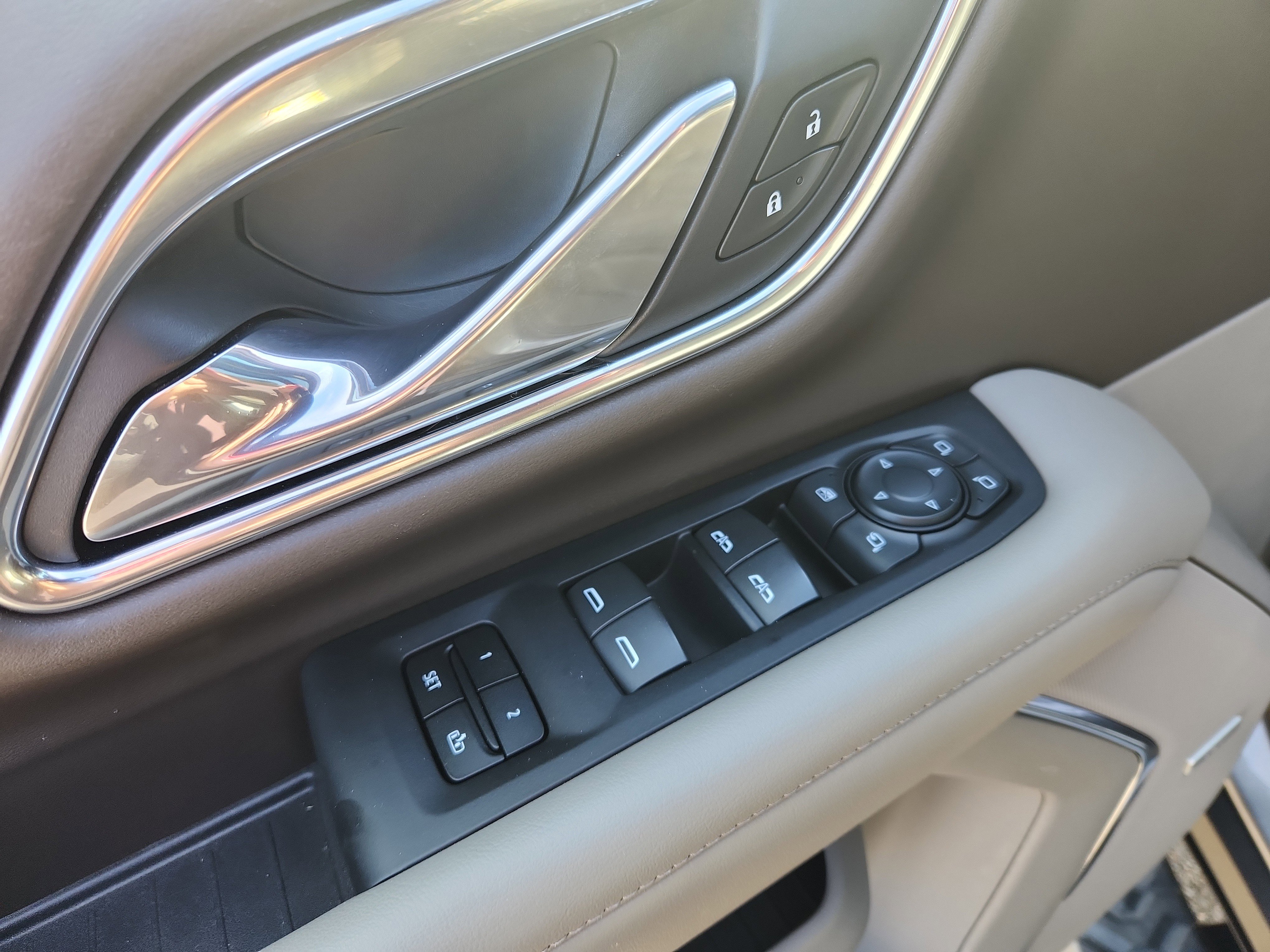 Used 2021 Chevrolet Tahoe Z71 w/ Z71 Signature Package image 22