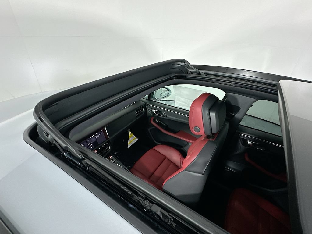 New 2026 Porsche Macan GTS AWD/4WD image 14