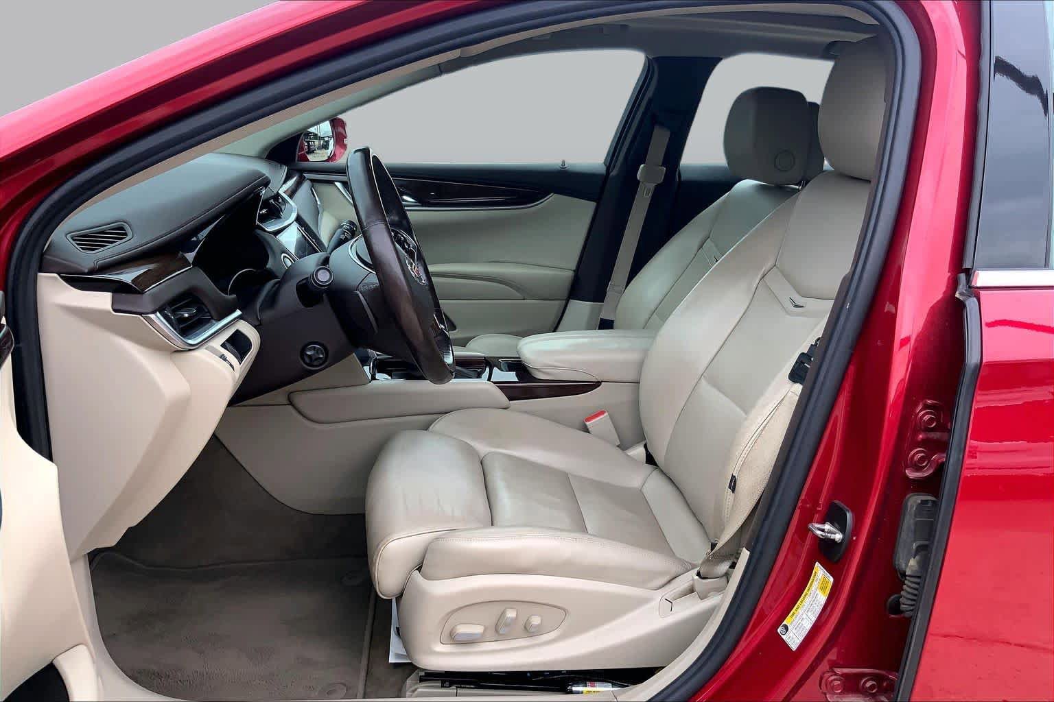 Used 2013 Cadillac XTS Luxury w/ Driver Awareness Package FWD image 8