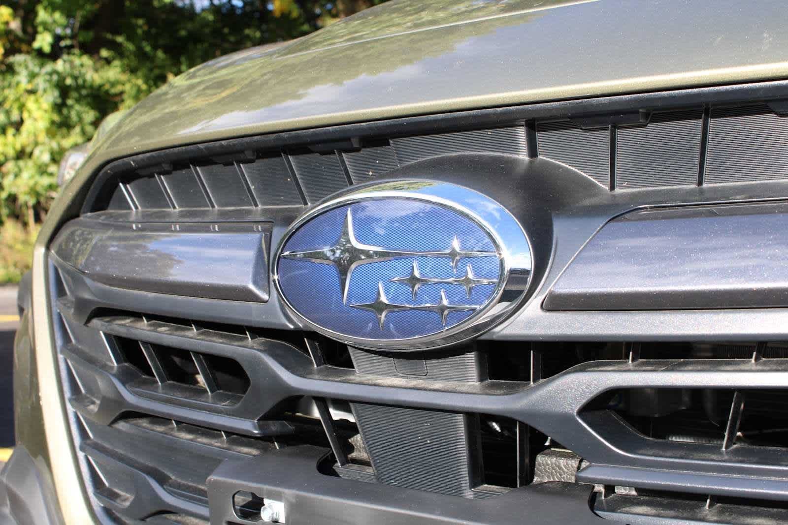 Used 2025 Subaru Outback Premium image 3