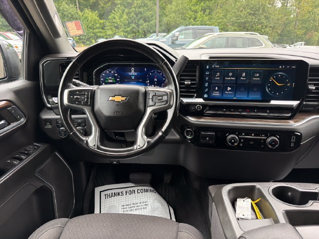 Used 2023 Chevrolet Silverado 1500 LT AWD/4WD image 16