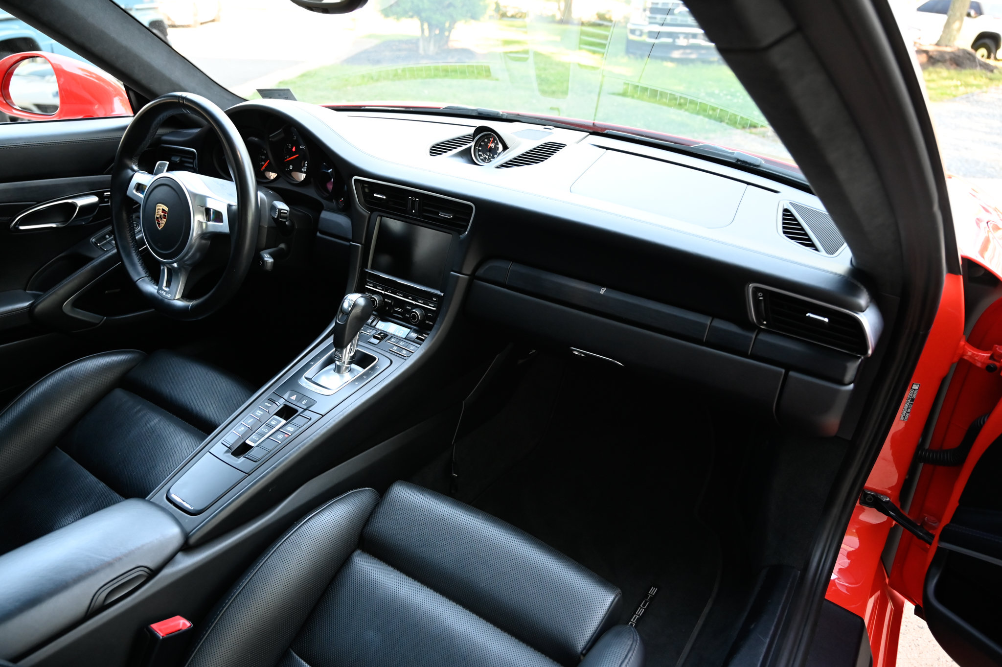 Used 2016 Porsche 911 Carrera GTS RWD image 38