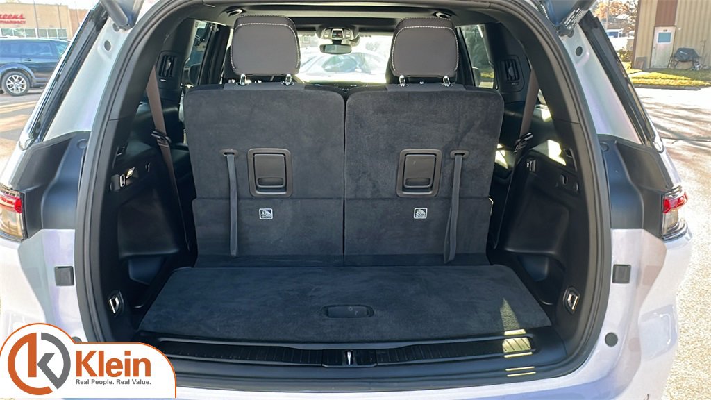 Used 2024 Jeep Grand Cherokee L Laredo w/ Luxury Tech Group I image 27