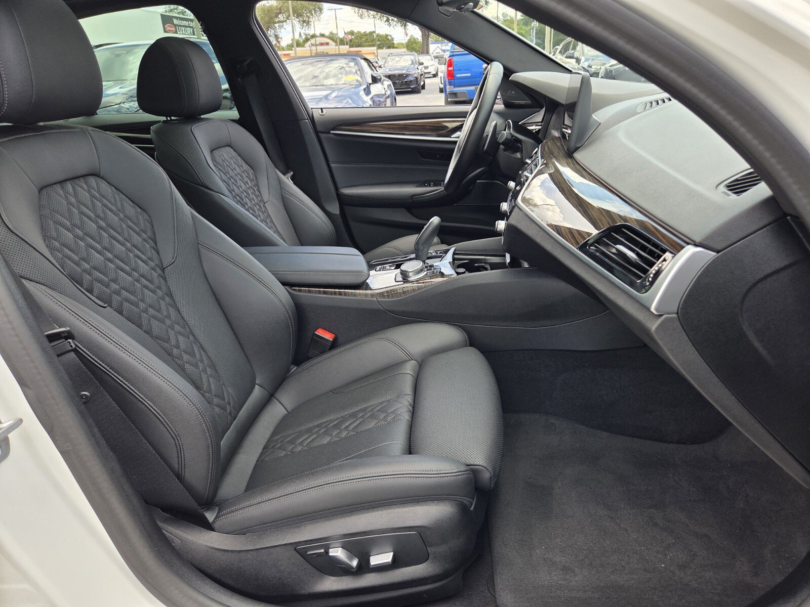 Certified 2023 BMW 530i w/ M Sport Package RWD image 17