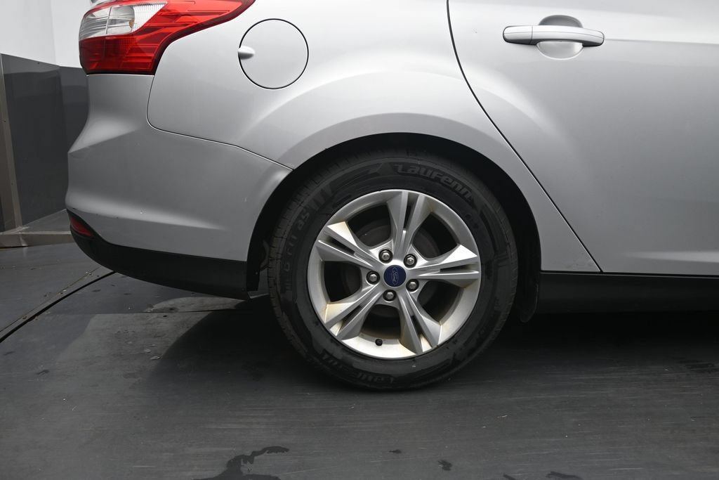 Used 2014 Ford Focus SE FWD image 11