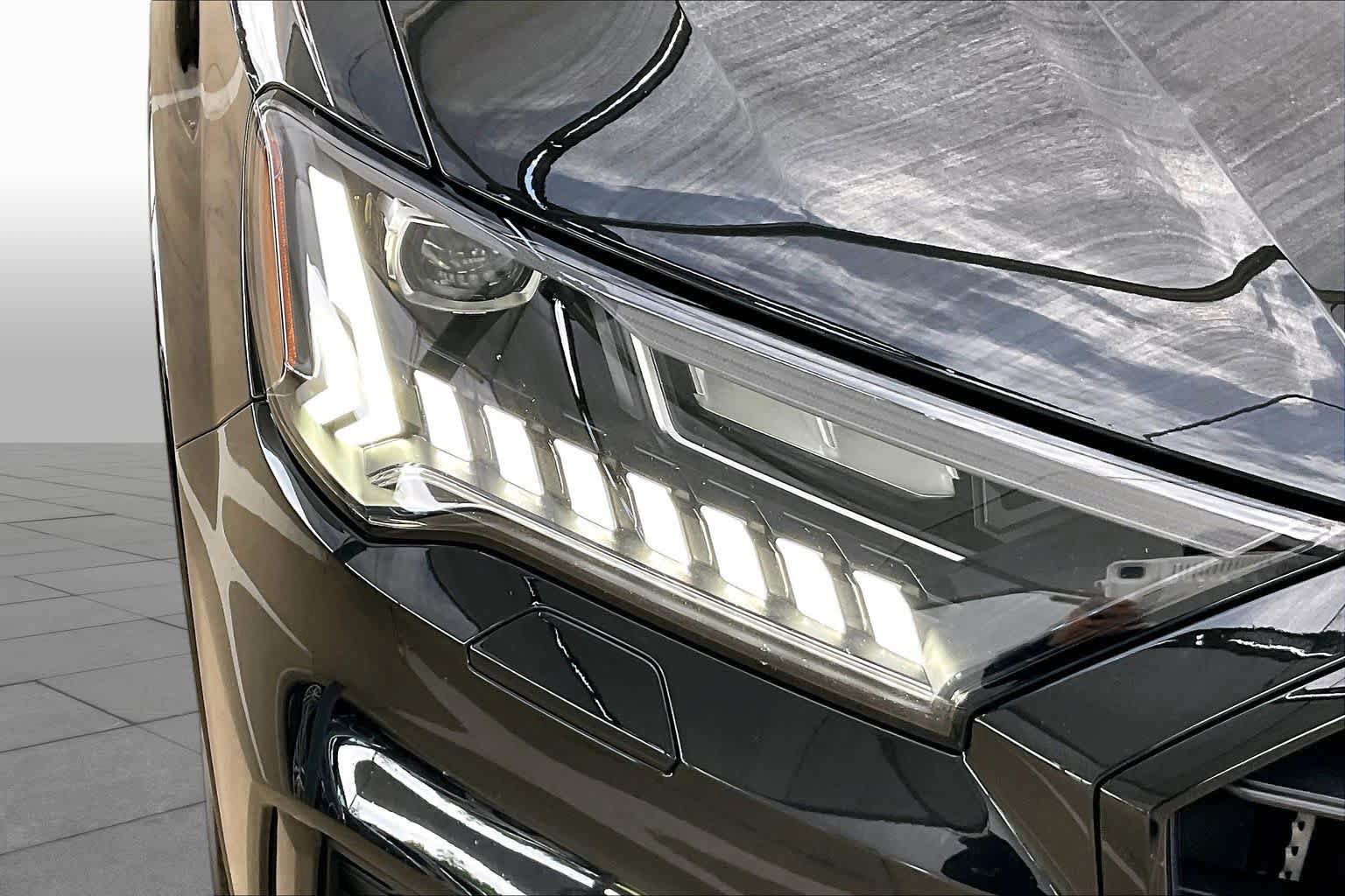 Used 2023 Audi SQ7 Prestige w/ Prestige Package AWD/4WD image 26