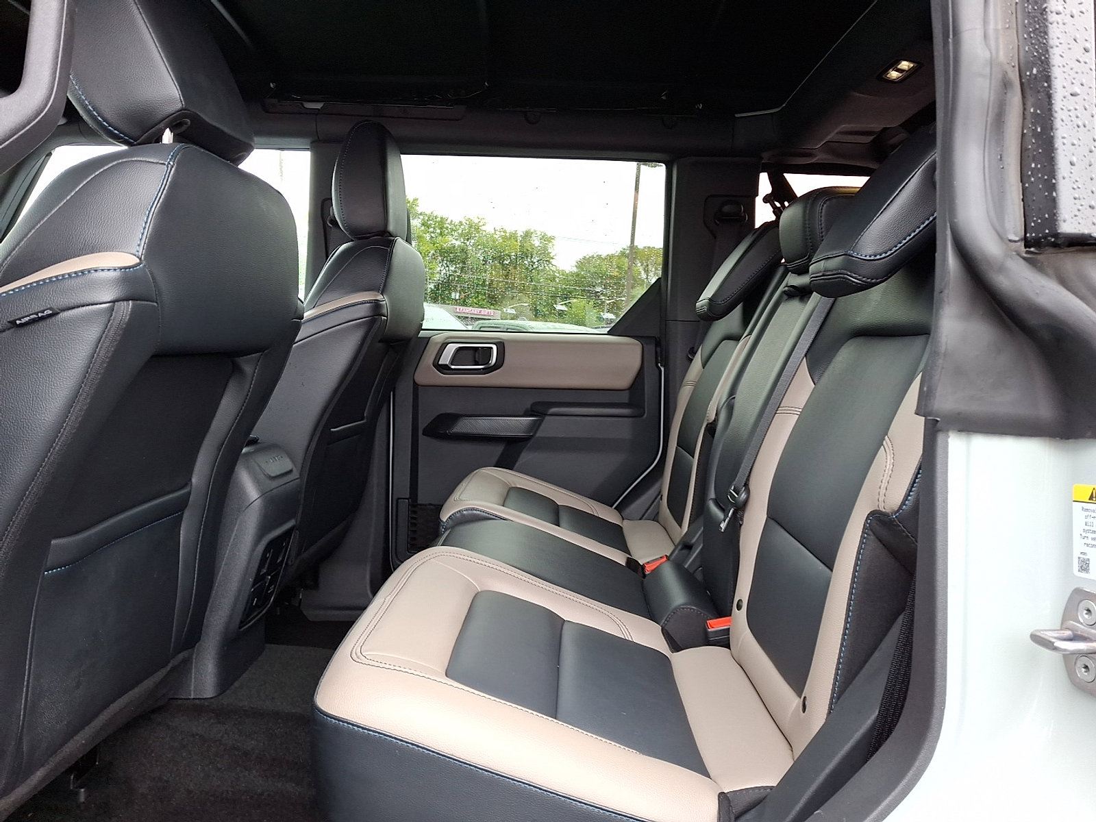 Used 2024 Ford Bronco Wildtrak image 10