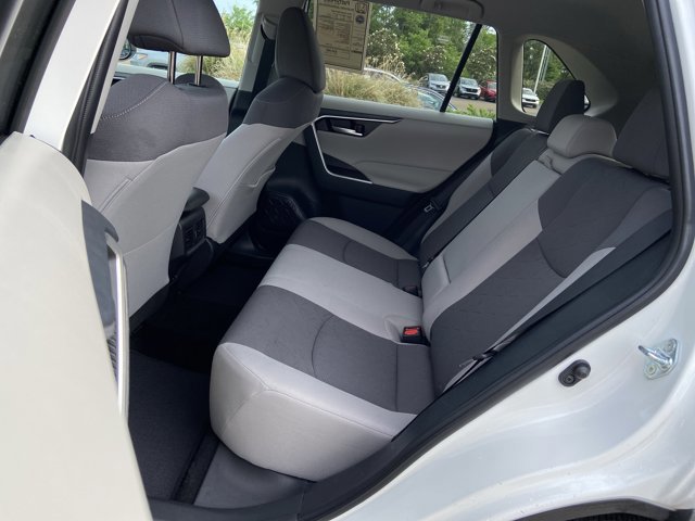 Used 2025 Toyota RAV4 XLE FWD image 16