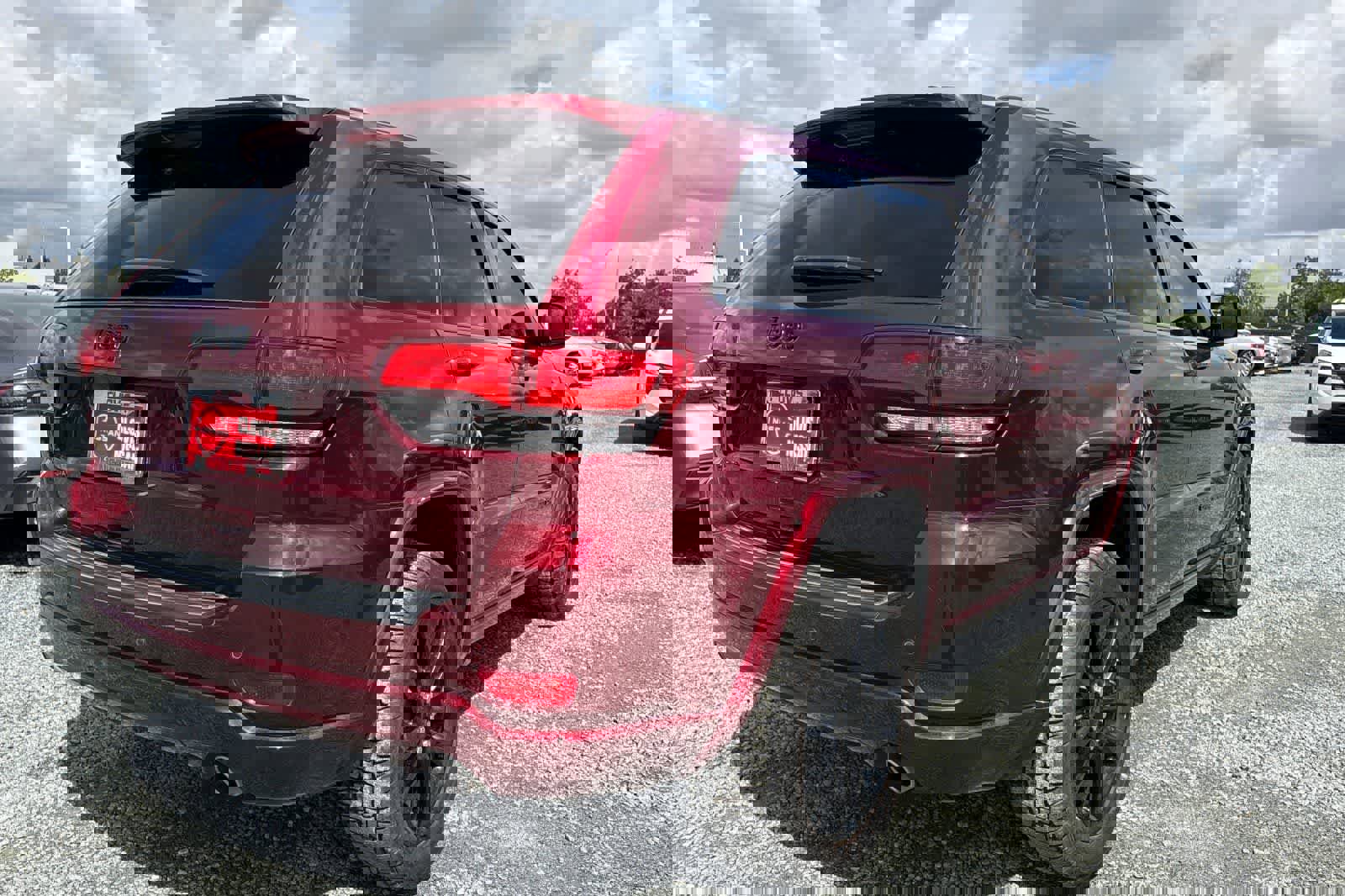 Used 2020 Jeep Grand Cherokee Altitude image 3