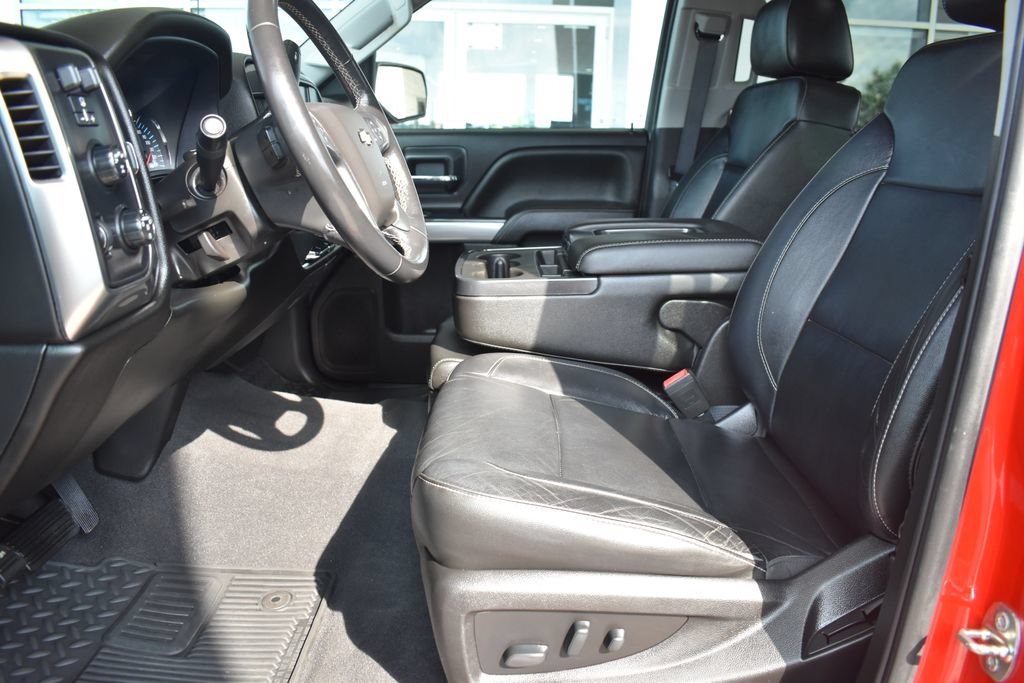 Used 2018 Chevrolet Silverado 1500 LT w/ All Star Edition AWD/4WD image 4