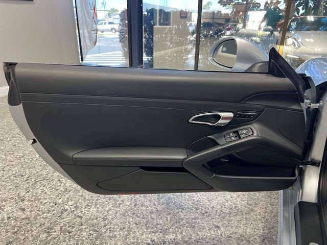 Used 2015 Porsche Boxster S image 18