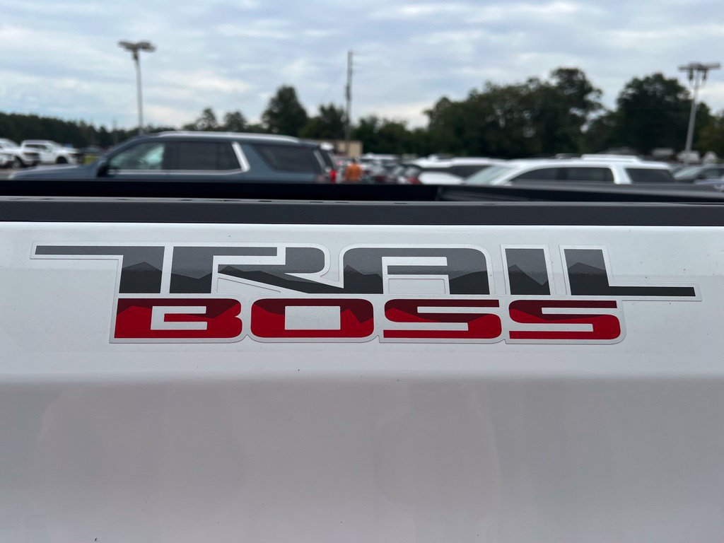 New 2026 Chevrolet Silverado 1500 LT Trail Boss w/ LT Trail Boss Premium Package AWD/4WD image 13
