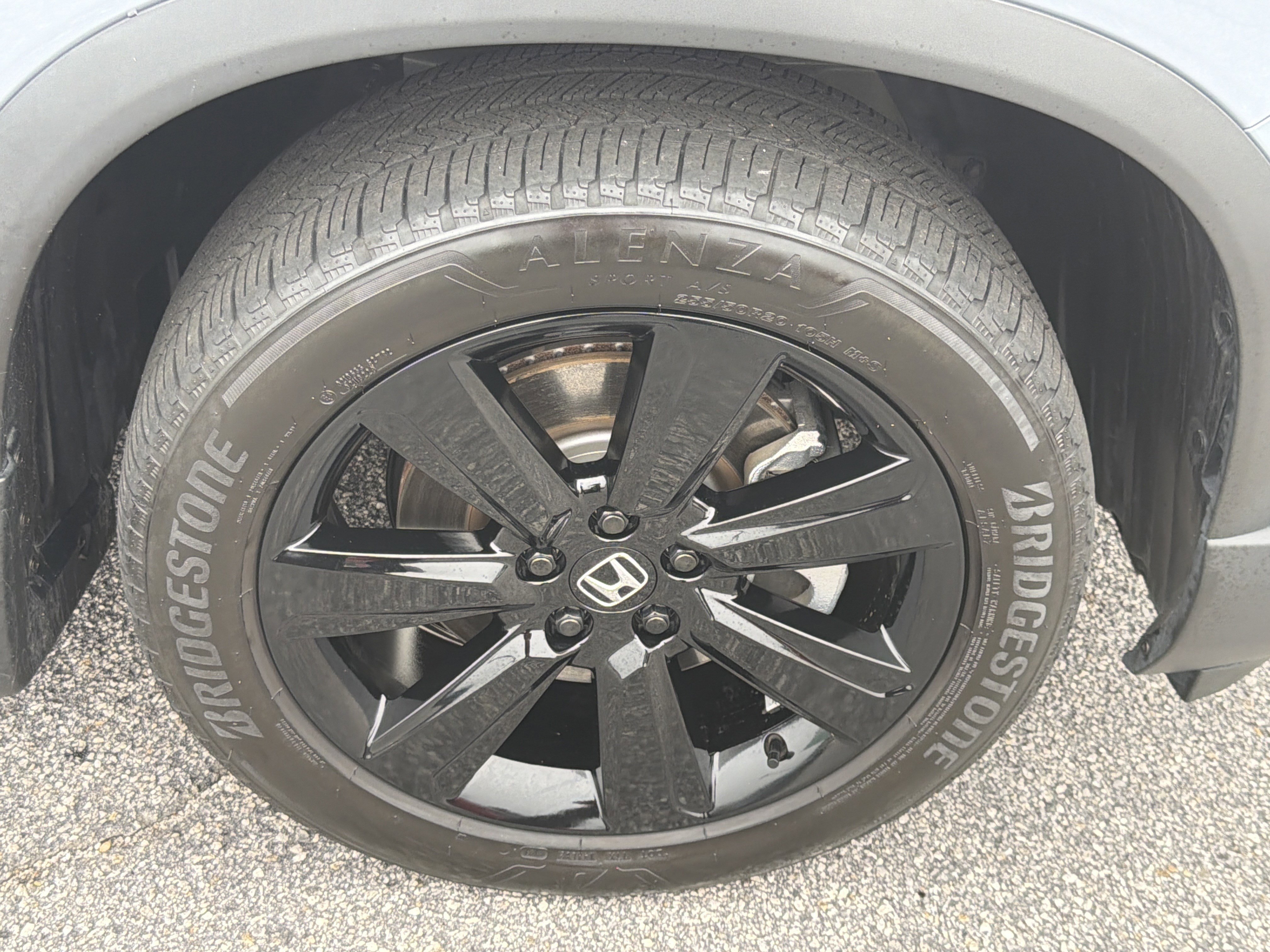 Used 2025 Honda Pilot Black Edition image 23