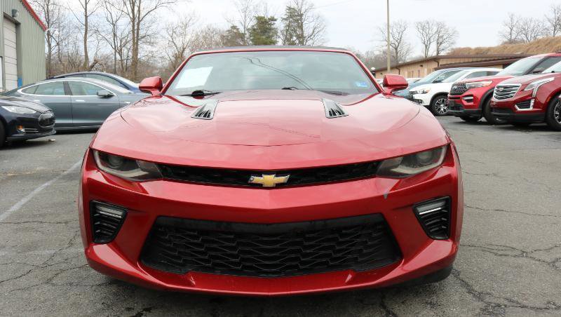 Used 2017 Chevrolet Camaro SS RWD image 2