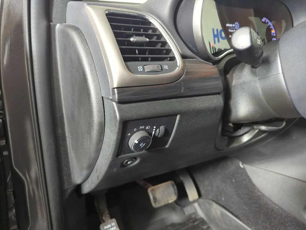 Used 2021 Jeep Grand Cherokee Laredo X RWD image 26